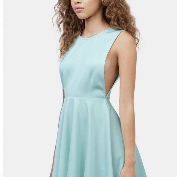 Tobi mint green backless skater dress size small NWT - Picture 3 of 9